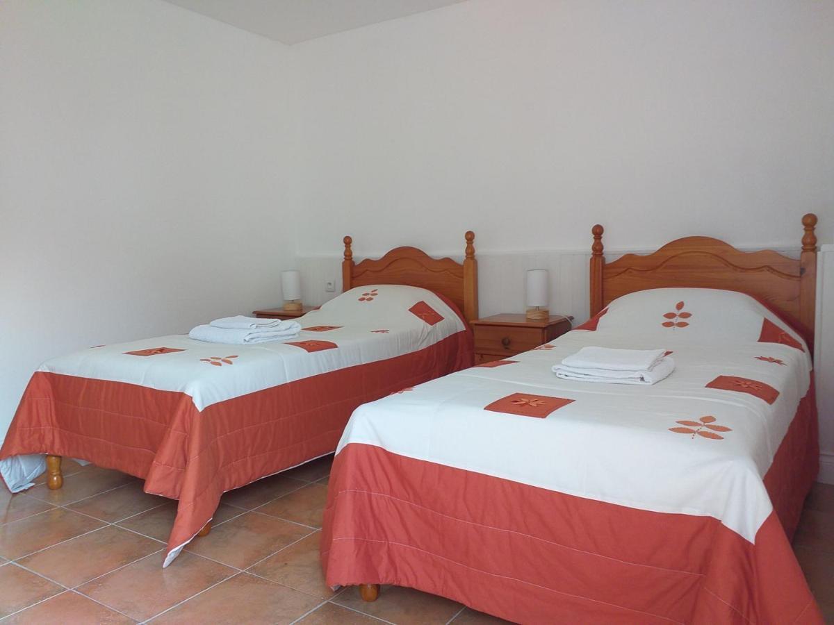 Ancienne Ecole Bed & Breakfast Cazaux-Villecomtal Екстериор снимка